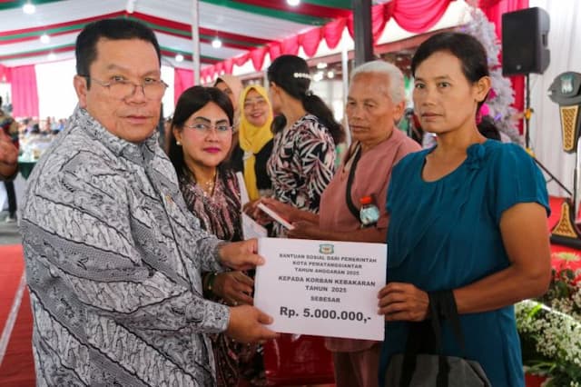 wali_kota_pematangsiantar_gelar_open_house_natal_2025_perkuat_silaturahmi_dan_kepedulian_sosial
