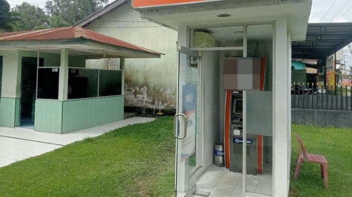 ac_di_mesin_atm_kodim_deli_serdang_sudah_lama_mati_nasabah_mengeluh_