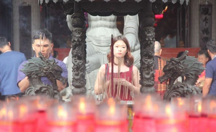 perayaan_imlek_2576_di_vihara_avalokitesvara_pematangsiantar_berlangsung_khidmat_