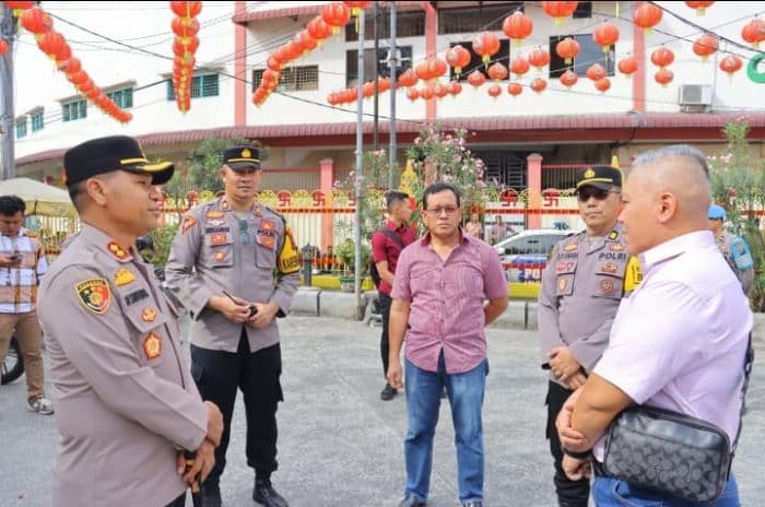 perayaan_imlek_2576_kapolres_tebing_tinggi_tinjau_keamanan_21_vihara_dan_kelenteng