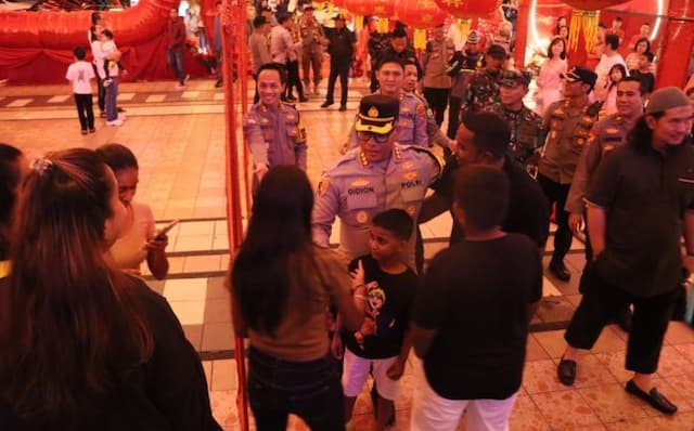 perayaan_tahun_baru_imlek_empat_vihara_besar_di_medan_dijaga_ketat