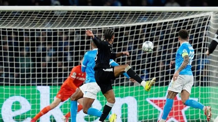 drama_di_maradona_brace_joao_pedro_hancurkan_napoli_chelsea_menang_32_dan_lolos_16_besar_liga_champions