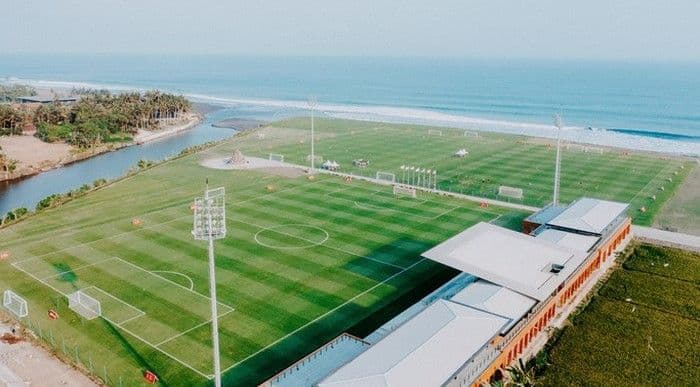 john_herdman_puji_fasilitas_bali_united_berpeluang_jadi_basis_latihan_timnas_