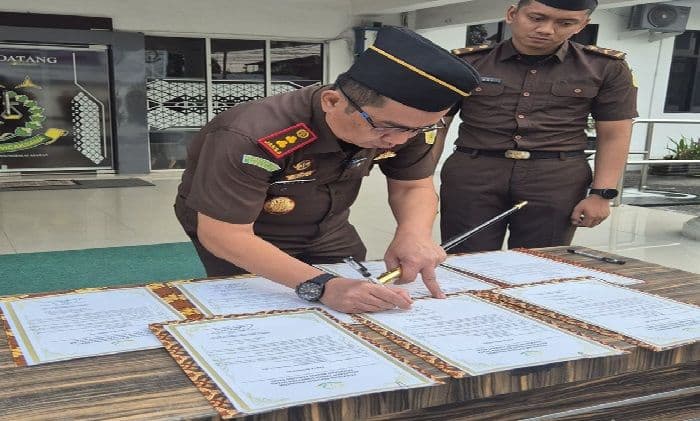 kejari_tanjung_balai_canangkan_zona_integritas_menuju_wbk_dan_wbbm