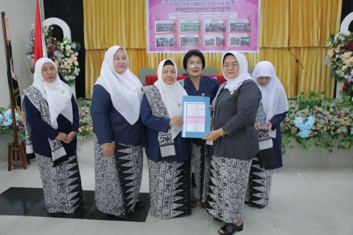 pelantikan_pc_ibi_asahan_20232028_pemkab_minta_peran_bidan_ditingkatkan