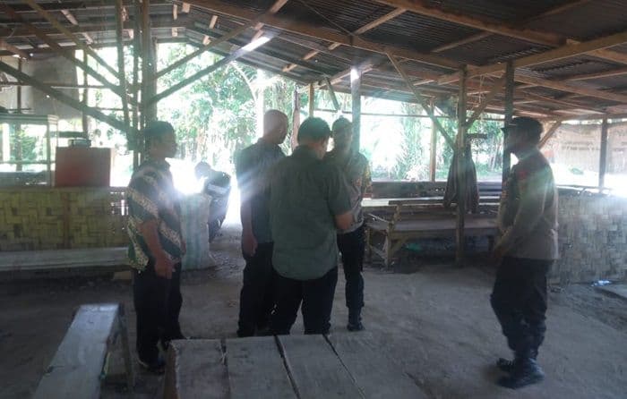 polisi_cek_lokasi_dugaan_judi_sabung_ayam_dan_dadu_di_binjai_barat_nihil_aktivitas