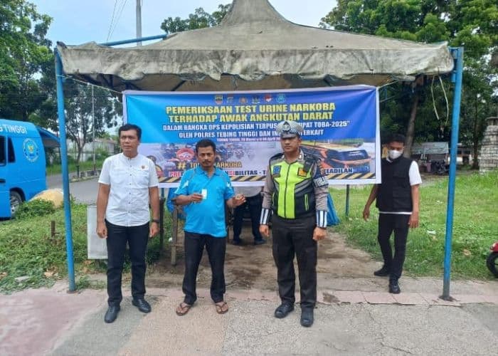 hindari_kecelakaan_polres_tebing_tinggi_tes_urin_15_sopir