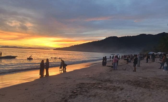 pasca_bencana_di_tapteng_pengunjung_pantai_indah_pandan_turun_drastis