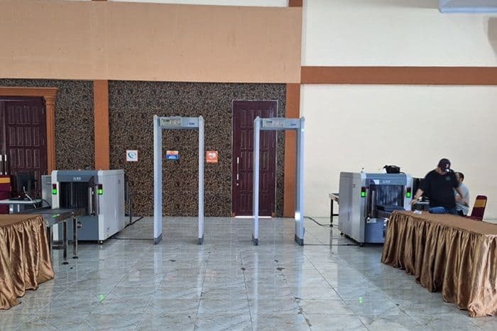dua_hari_jelang_embarkasi_dua_unit_xray_tiba_di_asrama_haji_medan