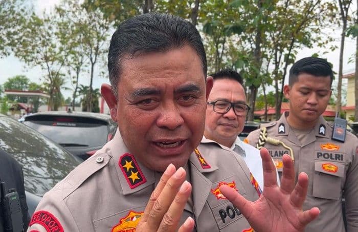 may_day_2025_diikuti_1500_buruh_kapolda_sumut_siapkan_brimob_dan_ambulans