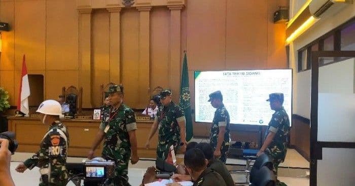 empat_prajurit_tni_terdakwa_penyiraman_air_keras_aktivis_kontras_mulai_disidangkan