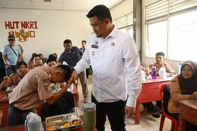 gubernur_sumut_tetapkan_juknis_spmb_20262027_prioritaskan_transparansi_dan_akses_berkeadilan