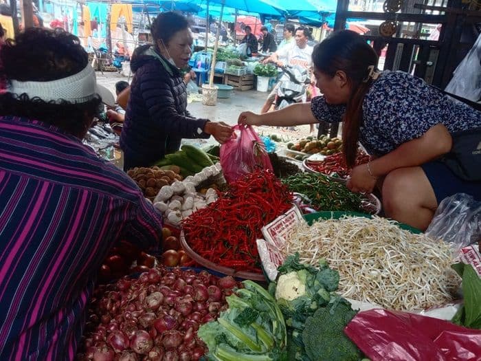 trik_ibuibu_di_toba_belanja_sore_di_pasar_porsea_lebih_murah_dan_hemat_hingga_rp150_ribu