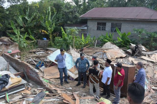 angin_puting_beliung_rusak_19_rumah_warga_di_patumbak_deli_serdang