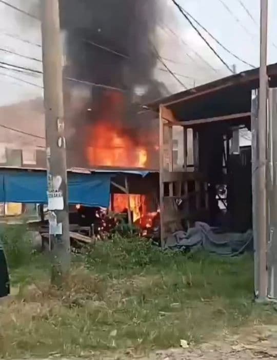 bengkel_sekaligus_panglong_terbakar_di_tembung