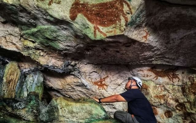 kisah_peneliti_brin_temukan_cap_tangan_tertua_dunia_di_muna_berawal_dari_rasa_penasaran