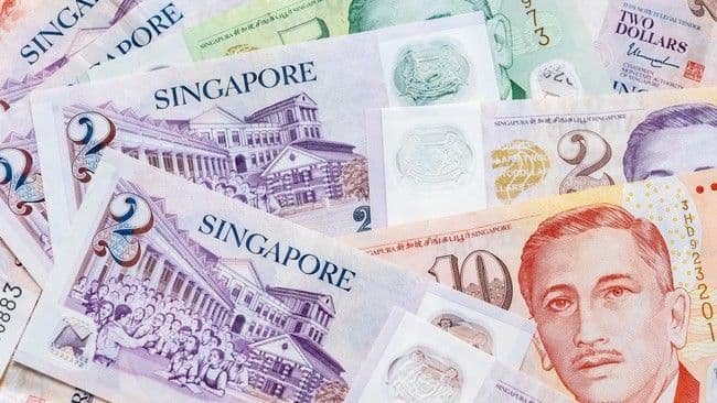 rupiah_nyaris_tembus_rp14_ribu_per_dolar_singapura_terlemah_sepanjang_sejarah