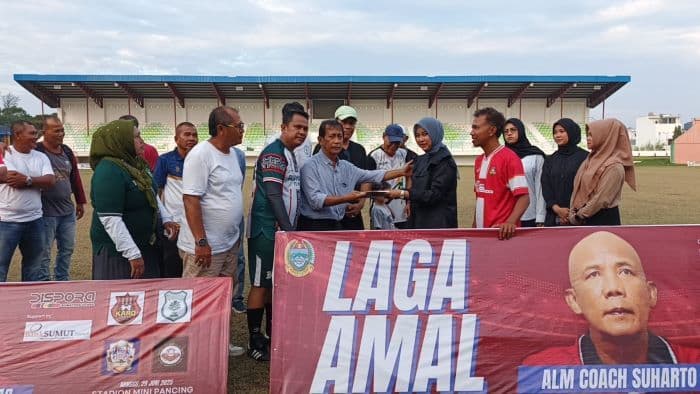 laga_amal_kenang_suharto_ad_keluarga_terima_donasi_rp31_juta_dari_kerabat_