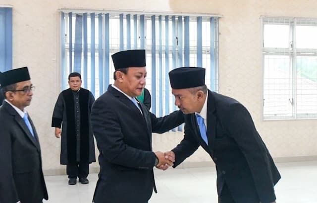 sekda_deli_serdang_lantik_dua_pejabat_administrator_ini_pesan_tegas_yang_disampaikan