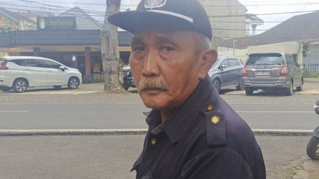 terungkap_motor_mio_yang_dipakai_pria_berseragam_polri_diduga_gelapkan_motor_satpol_pp_milik_satpam_restoran