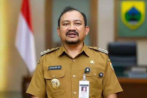 bupati_pemalang_anom_widiyantoro_terjaring_ott_kpk_miliki_harta_rp213_miliar