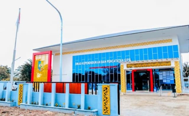 disdukcapil_batu_bara_raih_predikat_ikm_sangat_baik_dengan_nilai_983_persen