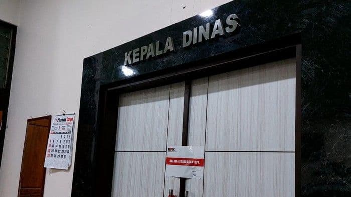 kpk_segel_sejumlah_lokasi_usai_ott_bupati_pemalang