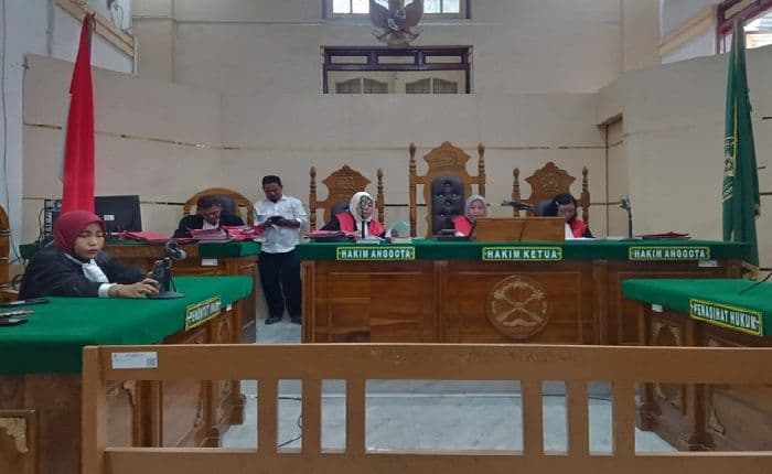 kurir_ganja_5613_kg_divonis_20_tahun_penjara_di_pn_medan