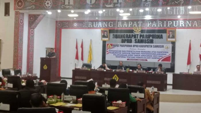 lima_fraksi_dprd_samosir_tolak_ranperda_pertanggungjawaban_apbd_2025_jadi_perda