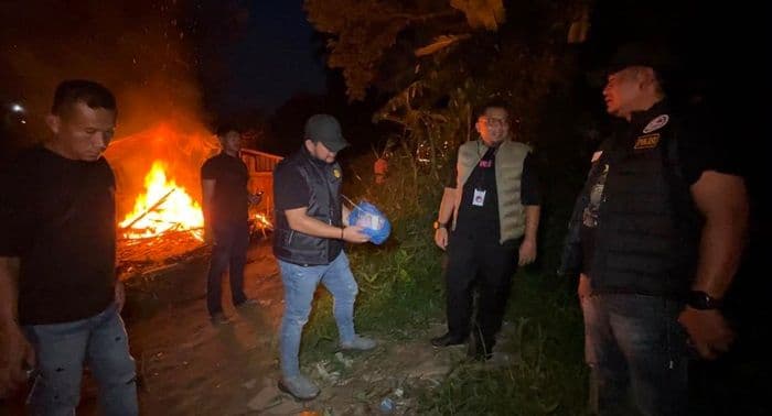 pengedar_sabu_ditangkap_meski_dihadang_warga_saat_penggerebekan_di_klambir_v_medan