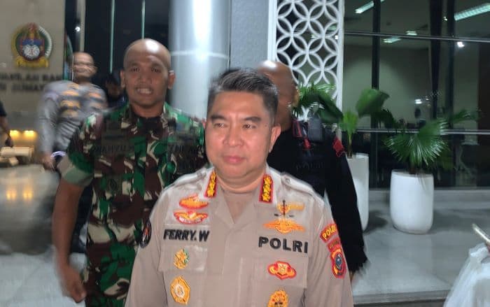 19_orang_diamankan_polisi_usai_ricuh_di_dprd_sumut_tak_ada_mahasiswa_