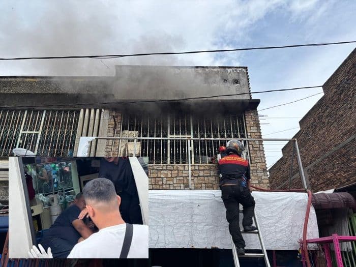 rumah_dua_lantai_di_pematangsiantar_terbakar_pemilik_yang_sakit_dievakuasi_warga
