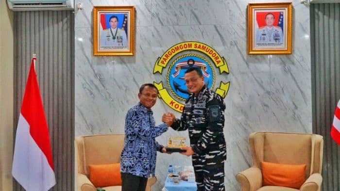 pertamina_patra_niaga_sumbagut_gandeng_kodaeral_i_belawan_jaga_distribusi_maritim