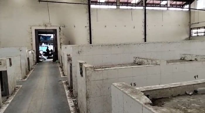 kondisi_gedung_pasar_kerasaan_simalungun_bau_pesing_hingga_kotoran_manusia