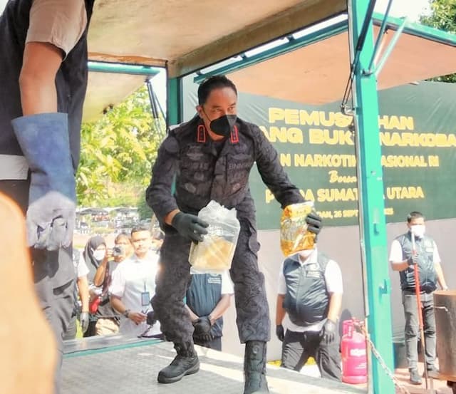 polda_sumut_musnahkan_41733_kg_sabu_dan_54228_butir_ekstasi