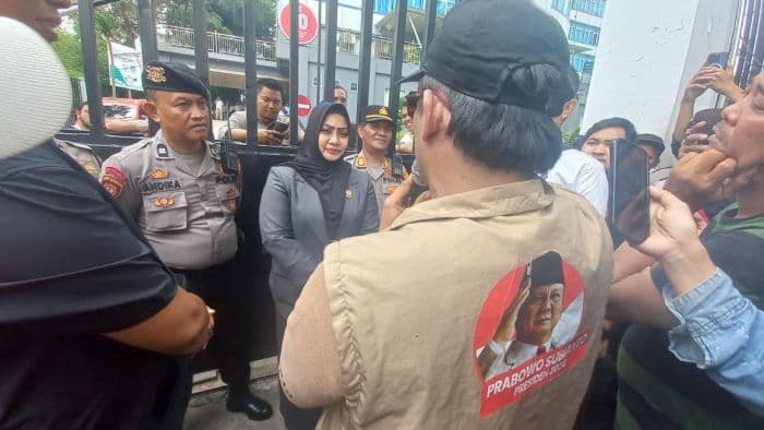 regulasi_pbg_dinilai_amburadul_tkn_kompas_nusantara_geruduk_dprd_medan