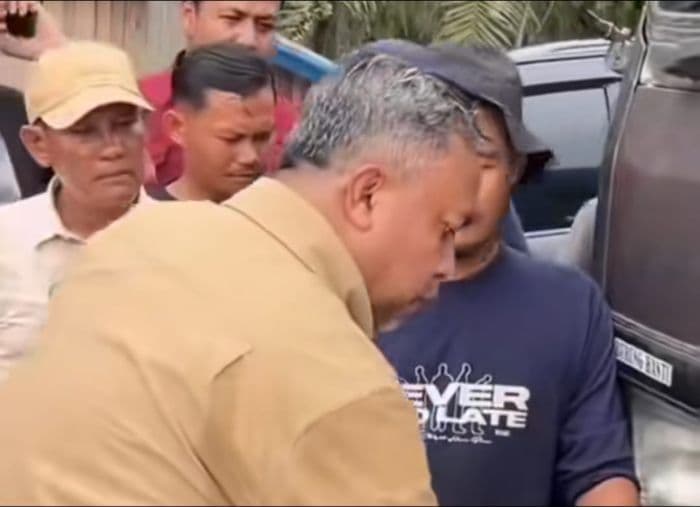 warganet_kritik_video_asmum_pemprov_sumut_saat_berhentikan_truk_pelat_aceh