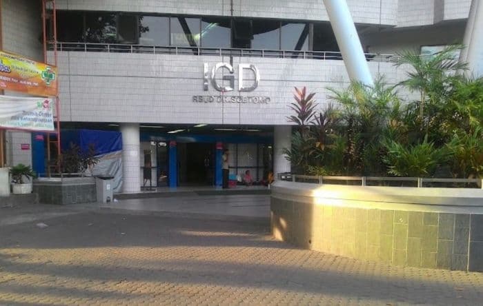 172_peserta_ppds_unair_diduga_keracunan_makanan