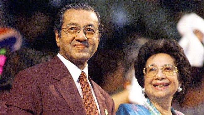 kisah_cinta_mahathir_dan_hasmah_setia_bersama_hingga_usia_seabad_