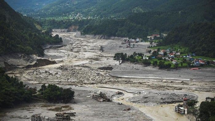 longsor_salju_di_gunung_himlung_nepal_empat_tewas12_masih_hilang