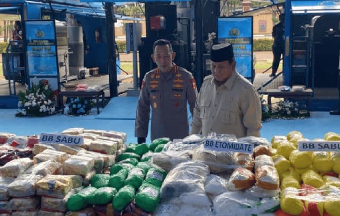 prabowo_pimpin_pemusnahan_214_ton_narkoba_senilai_rp29_triliun_di_mabes_polri