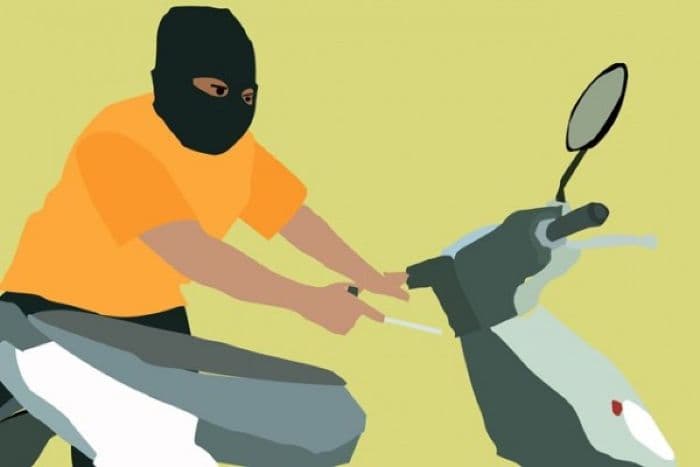 sial_curi_motor_tapi_kehabisan_bensin_pemuda_ini_ditangkap_warga_di_batu_bara
