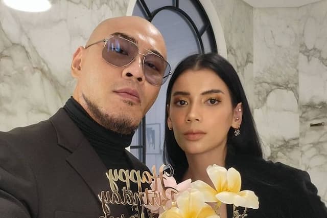 unggahan_haru_deddy_corbuzier_dan_sabrina_chairunnisa_usai_umumkan_perceraian