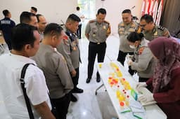 64_perwira_polres_batu_bara_jalani_tes_urine_seluruhnya_negatif_narkoba