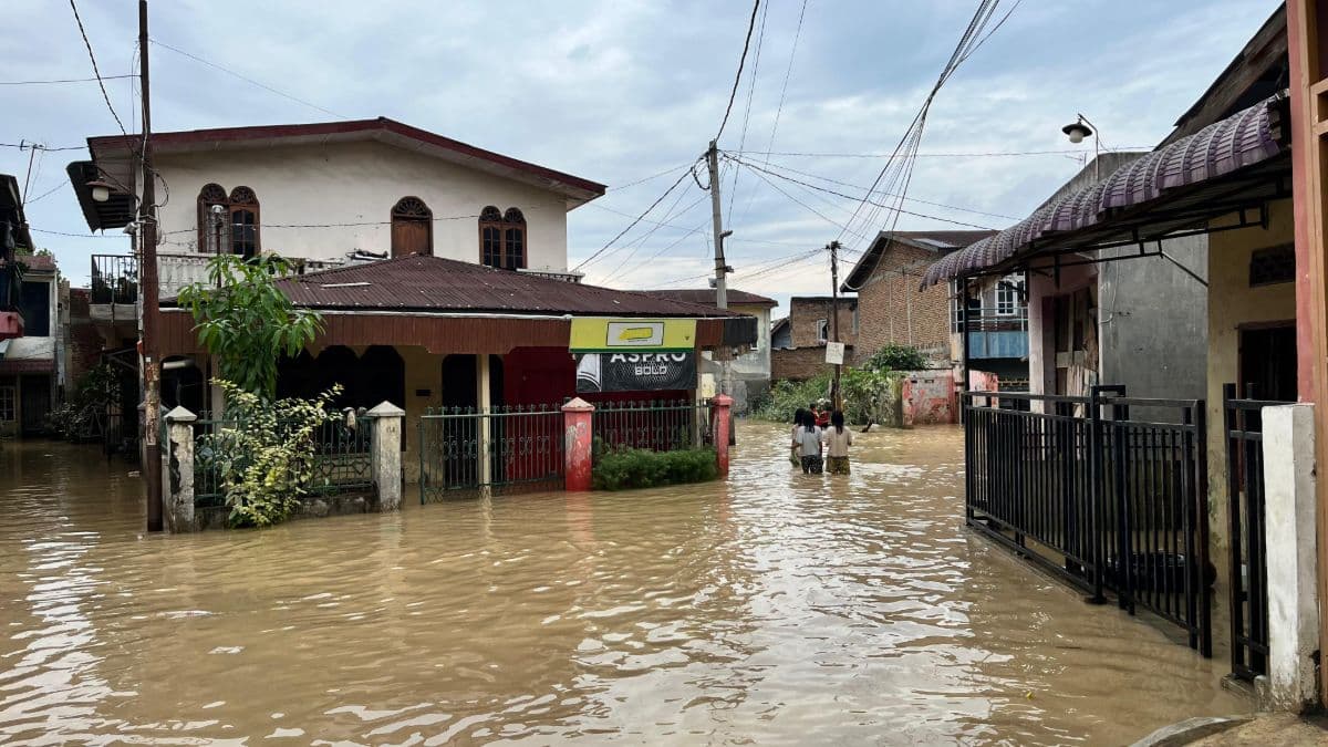 banjir_berulang_di_sei_mati_rumah_warga_terendam_hingga_dua_meter