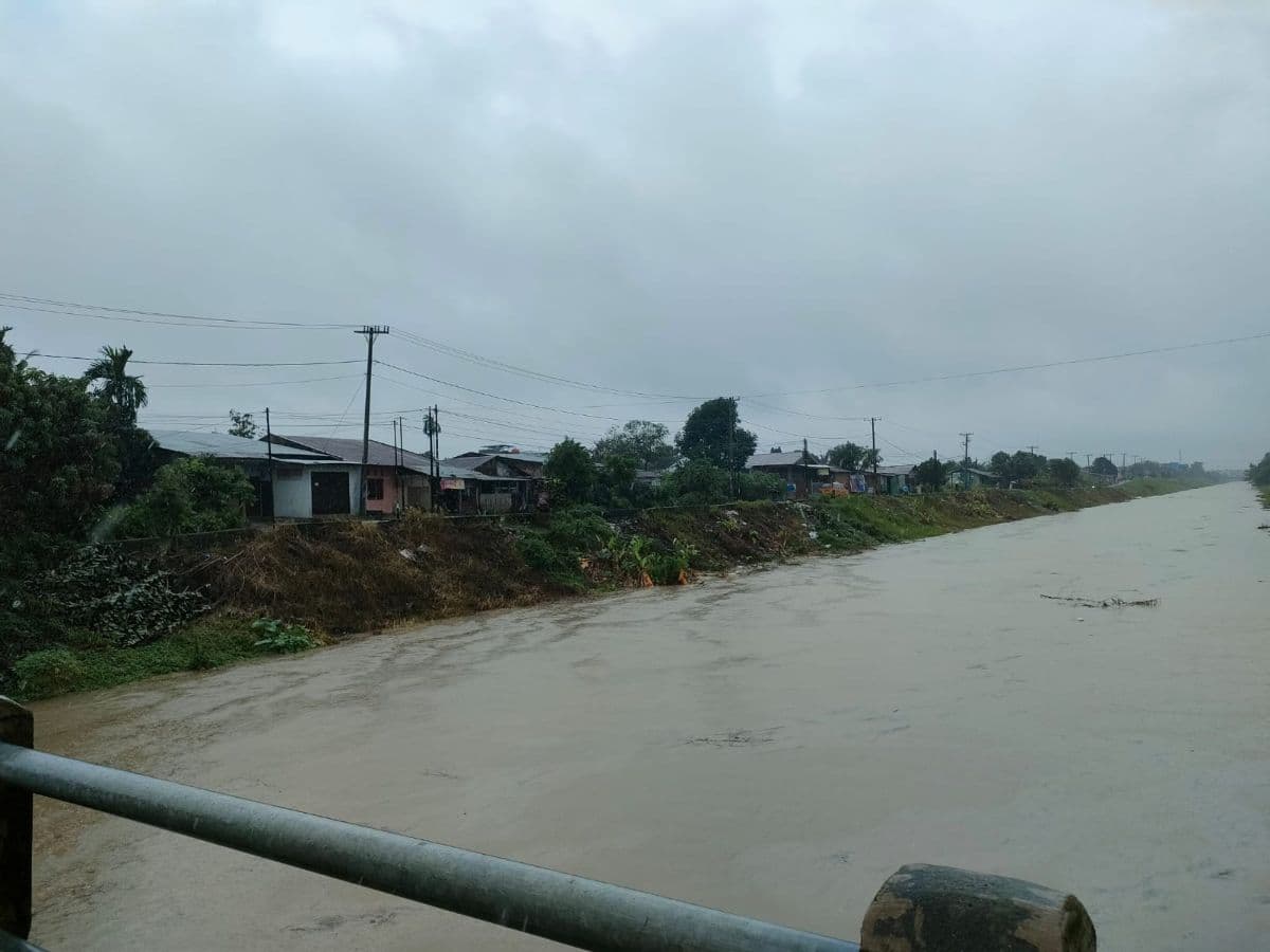 curah_hujan_tinggi_enam_kabupatenkota_di_sumut_dilanda_banjir