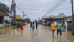hujan_lebat_di_karo_dan_medan_picu_sejumlah_sungai_meluap