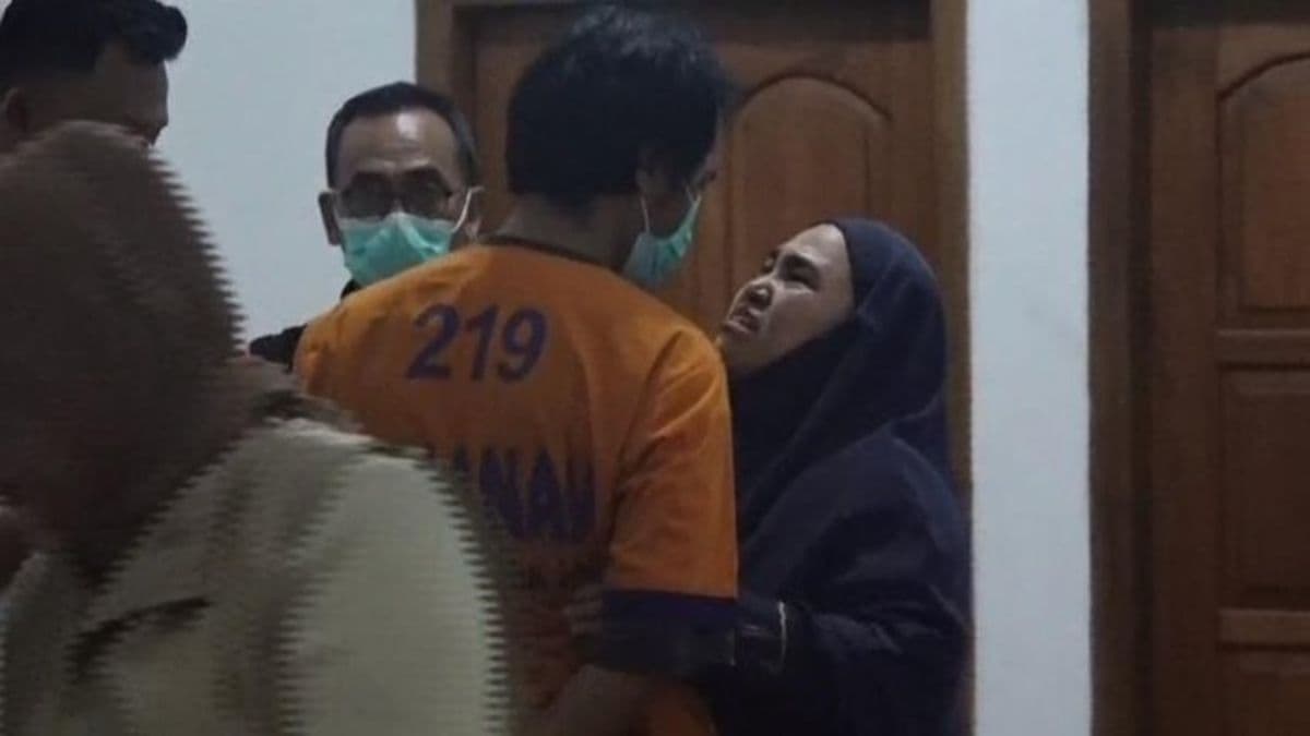 istri_tersangka_pembunuhan_ibu_dan_anak_di_madiun_tak_tahu_ada_jasad_disembunyikan