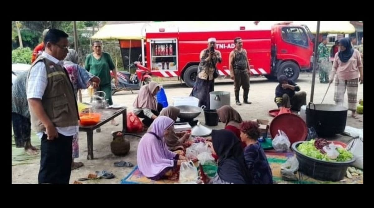 luapan_sungai_ular_robohkan_rumah_warga_di_deli_serdang_bpbd_dirikan_dapur_umum