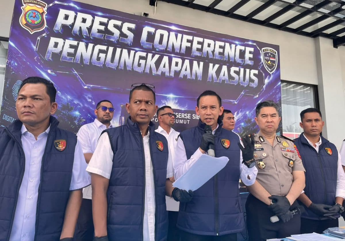 polisi_tangkap_host_live_tiktok_siarkan_konten_porno_di_deli_serdang